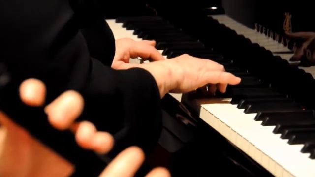 Giuseppe Sammartini Sonata II in F-major. 3rd movement смотреть онлайн