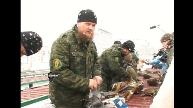 На видео погибший в СВО Отец Михаил проводит сборы священников ВДВ, март 2012 года. смотреть онлайн