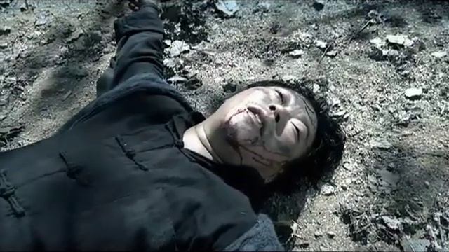 日本大力士VS功夫大叔，大叔一招封喉絕招直接將其擊殺 ⚔️ 抗日 смотреть онлайн