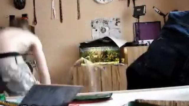 he broke the aquarium смотреть онлайн