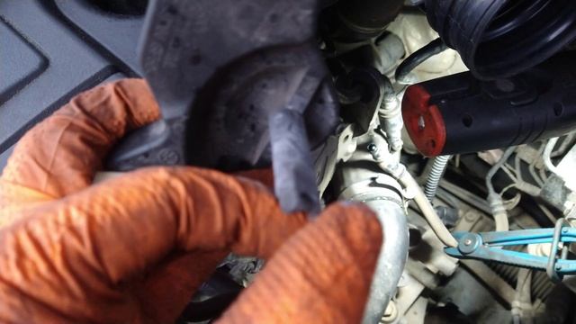 Skoda Fabia (clutch master and slave cylinder replacement) смотреть онлайн