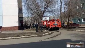 Пожар в Бийске.   Спасатели спешат на помощь.
