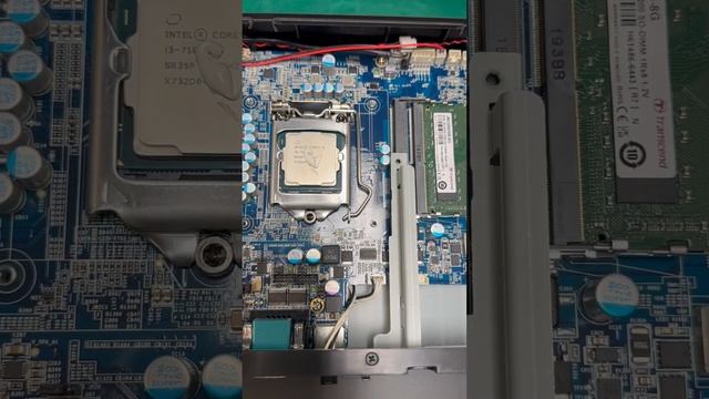 Install 2 SODIMM memory modules смотреть онлайн