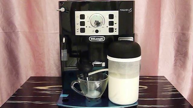 Delonghi ECAM22.110.SB смотреть онлайн