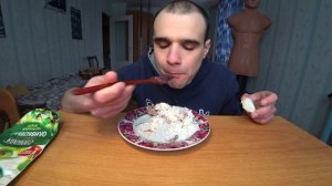 ДРУГОЕ КАЧЕСТВО/ МУКБАНГ/АСМР РИС С ТУШЕНКОЙ/ МАЙОНЕЗ/ ПЕРЕЦ/ ЛУК/ ОБЖОР/ УЖИН/ EATING/ ASMR/ Mukban