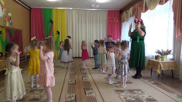 Танец "Друзья", младшая группа №5 смотреть онлайн