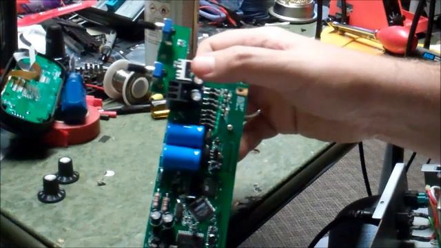 Fender G-Dec amp gets cured of its blinking screen issue. смотреть онлайн