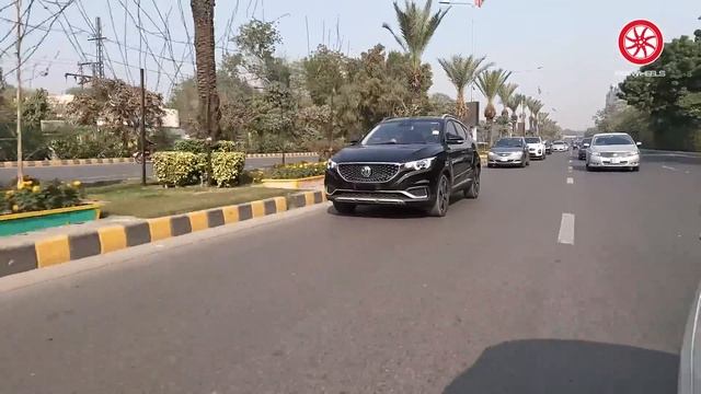 MG ZS EV Owner Review смотреть онлайн