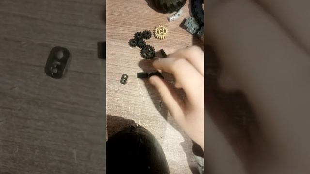 КАК СДЕЛАТЬ КОРОБКУ ПЕРЕДАЧ ИЗ ЛЕГО,МОЯ ПЕРВАЯ МАШИНА ИЗ ЛЕГО!!!