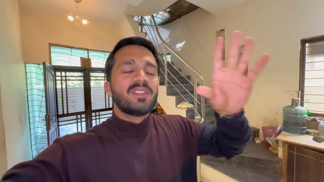 Awais Or Salman Ki Larai Ho Gai😑Fake Fight Prank On MAA G And BUTT SAB..😂