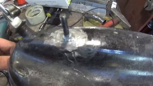 устраняю течь бака по быстрому