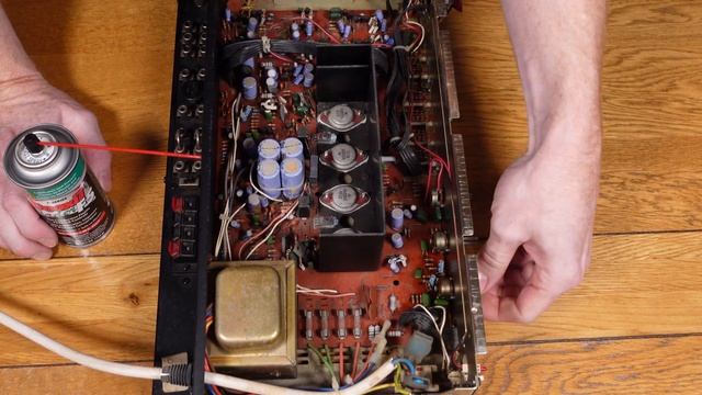 Service Maintenance Cleaning A Vintage Amplifier - Retfurb Retro Audio смотреть онлайн