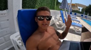 КУПИЛ СЫНУ ВИЛЛУ С БАССЕЙНОМ?