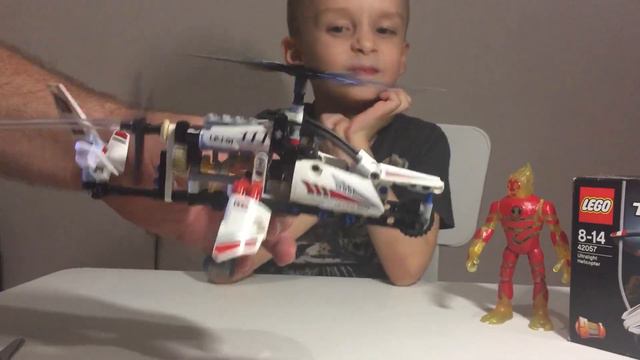 Запускаем вертолёт Лего Technic. смотреть онлайн