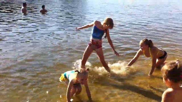 Киев,отдых на пляже,река Десенка/Kiev,Rest on the beach,Deconka river смотреть онлайн
