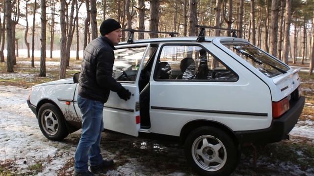 Таврия или iPhone? Тест-драйв, обзор ЗАЗ-1102 Таврия. смотреть онлайн