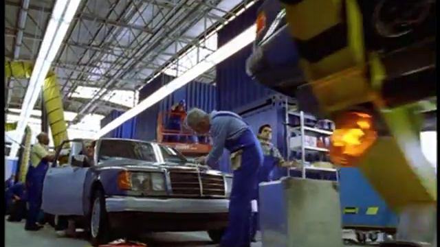 2003 Mercedes Benz E-Class Commercial смотреть онлайн