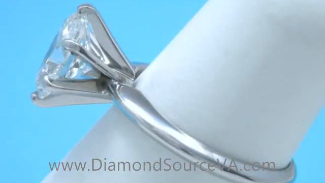 Oval Brilliant Cut Diamond Ring 1.22-carat set in a six-prong solitaire-style mounting смотреть онлайн