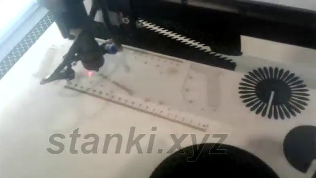 Лазерно-гравировальный станок LTT-1290 смотреть онлайн