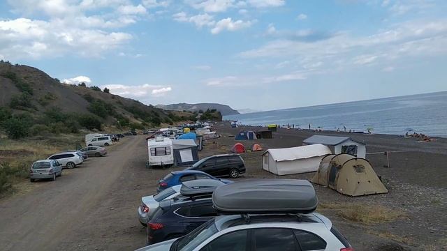 Палаточный город на пляже