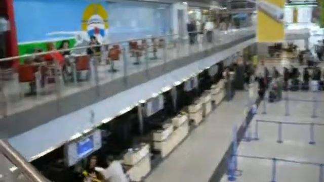 Weeze airport Dusseldorf Aprile 09 смотреть онлайн