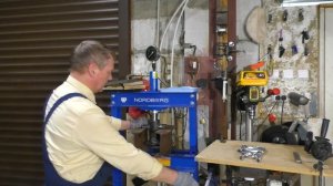 Как снять обойму подшипника, 3 простых способа # Replacing a wheel bearing, 3 easy ways