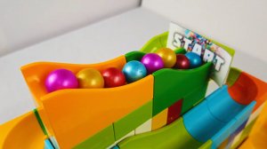 Горка для шариков - карамельные шарики катятся с горки.