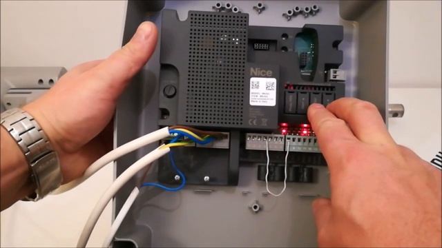 NICE MC800 - představení řídící jednotky s pohony TOO3000 смотреть онлайн