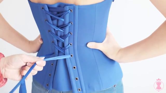 Идеальная фигура при помощи корсета смотреть онлайн