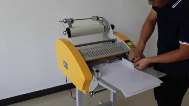 3816 ROLL LAMINATION MACHINE смотреть онлайн