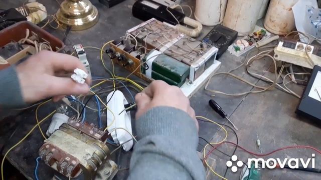 ТРАНСФОРМАТОР С КОНДЕНСАТОРНОЙ ОБМОТКОЙ.#свободнаяэнергия #трансформатор #електрика смотреть онлайн