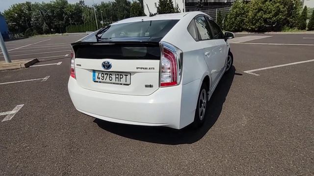 Toyota Prius 3 Lift 2013 Rok Prezentacja смотреть онлайн