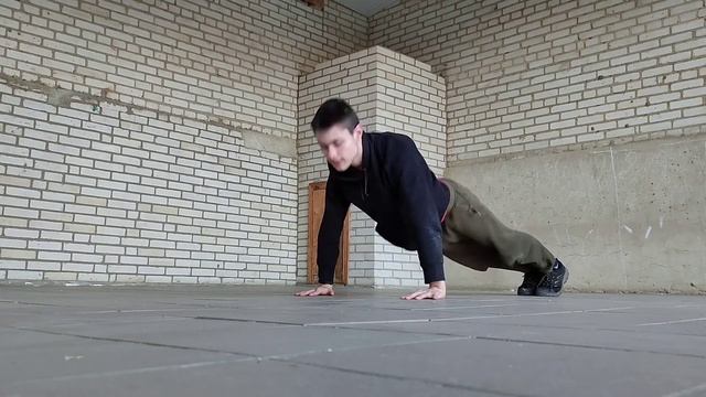 10 ТОПОВЫХ ОТЖИМАНИЙ ОТ ПОЛА смотреть онлайн