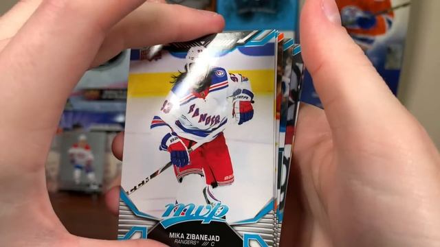 RARE Blaster Exclusive GOLD SCRIPTS! - 2022-23 Upper Deck MVP Hockey Retail Blaster Box Break x3 смотреть онлайн