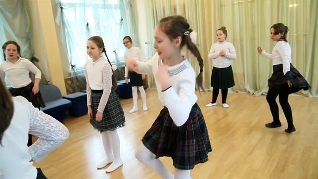 Один день из жизни школы. Ритмика 4 кл смотреть онлайн