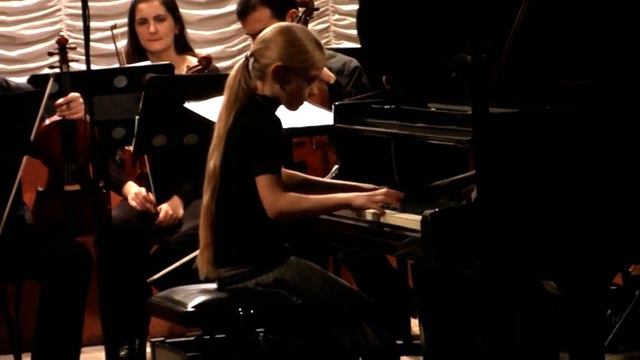 Даша Пензина - Ефим Подгайц. Dasha Penzina plays E. Podgaits's Concertino смотреть онлайн