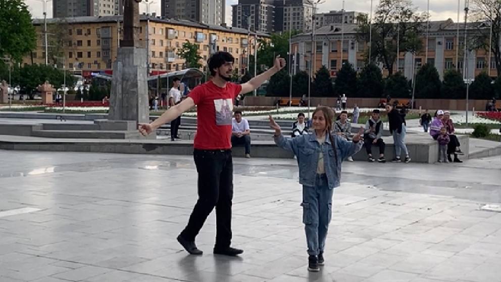 Малышка Танцует Супер Кыргызстан Дари Дури Лезгинка 2024 Lezginka Dari Duri Бишкек Dance Kid ALISHKA смотреть онлайн