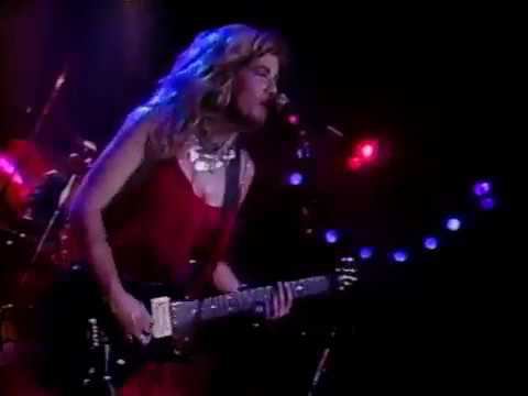 The Bangles - Angels Don't Fall in Love (Live in Pittsburgh, 29.10.1986) смотреть онлайн