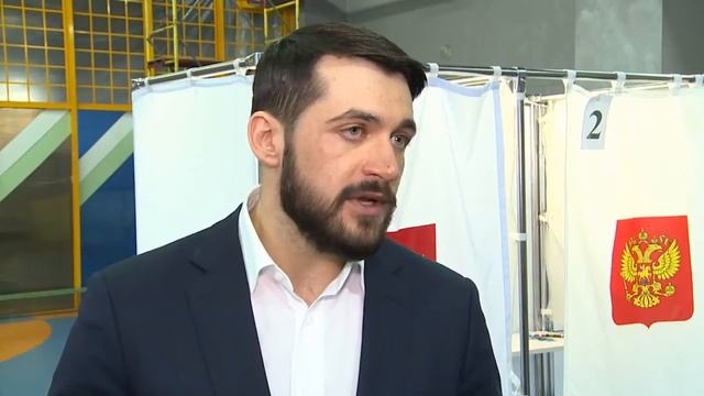 Депутат Госдумы Александр Прокопьев проголосовал в Бийске смотреть онлайн