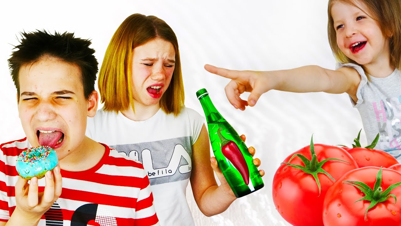 Дети вредничают и мешают друг другу розыгрышами смотреть онлайн