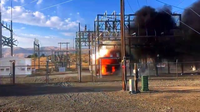 Замыкание на ОРУ с огнем и электрической дугой смотреть онлайн