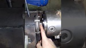 Самодельный токарный ,причина вибрации .