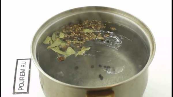 Как быстро и вкусно посолить селёдку в рассоле