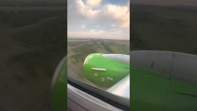 Посадка B738 S7 в Новокузнецке 25.05.2022 смотреть онлайн