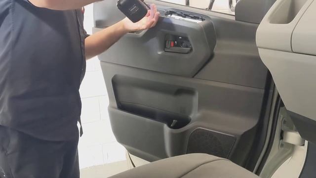 2021 Toyota HiAce Front Door Trim Removal смотреть онлайн