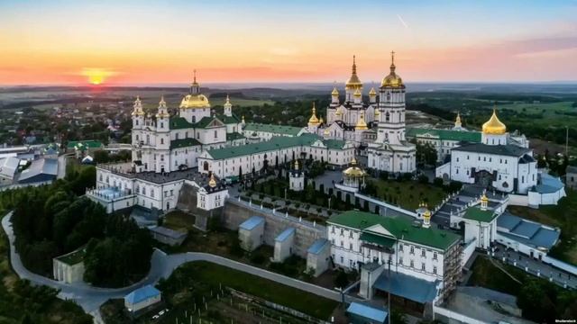 Чудо в Почаеве.Ангелы попали на камеру.Ангелы в Почаеве 2021. смотреть онлайн