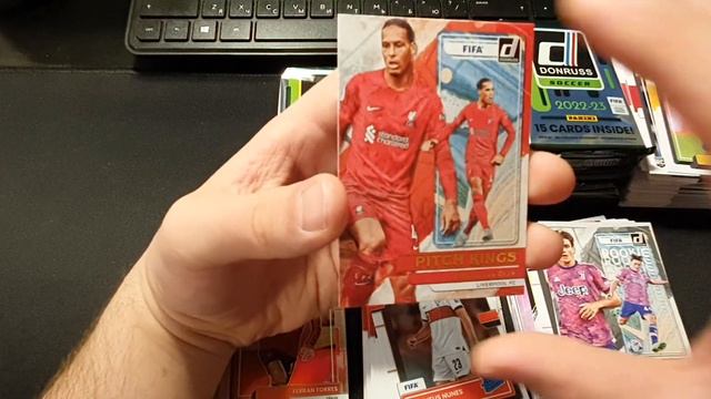 Футбольный брейк #07 Donruss 2022-23 (blaster box) смотреть онлайн