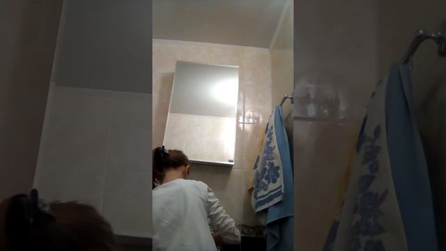Бабушке плохо жееесть! Чищу зубы смотреть онлайн