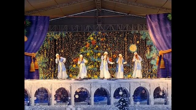 Музыкальный Театр Водевиль. Где ты живёшь, любовь? Рождество Христово на Софийской площади. 07.01.2 смотреть онлайн