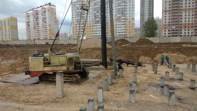 Забивка свай ЭО 5119, Котельная д. Дрожжино, Бутово Парк 2 смотреть онлайн